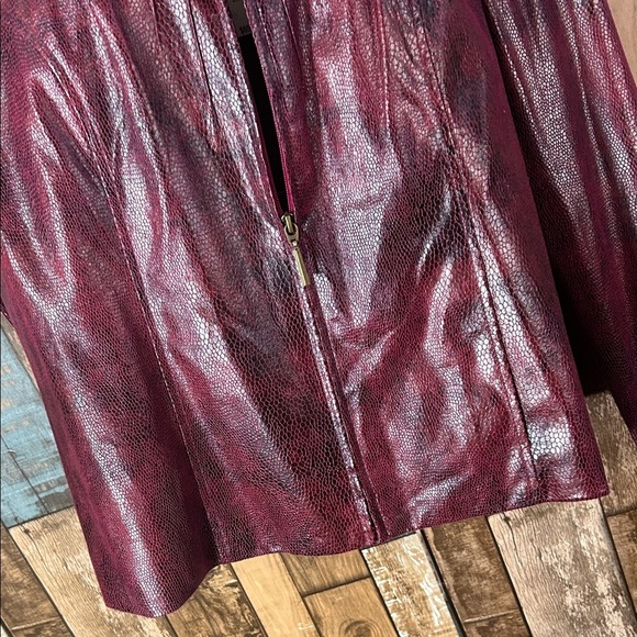 Kim Rogers Deep Red Leather Jacket - Picture 9 of 16